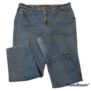 Gloria Vanderbilt Size 22W 43x29 Amanda High rise Straight Leg Med wash Jeans